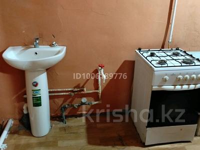 Отдельный дом · 2 комнаты · 50 м², ул Киякты 35 — Возле садик самғау за 40 000 〒 в Актобе, жилой массив Заречный-3