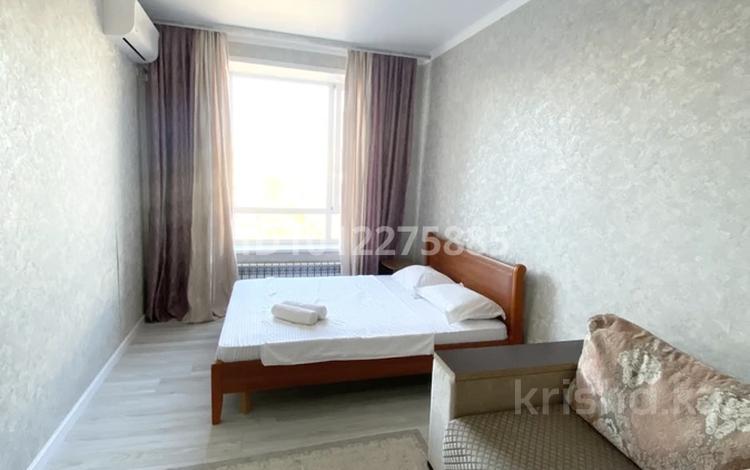 2-бөлмелі пәтер · 80 м² · 3/12 қабат, Просп. Туран 34А, бағасы: 25 000 ₸ в Астане, Нура р-н — фото 2
