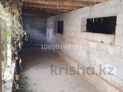 Отдельный дом · 3 комнаты · 80 м² · 6.88 сот., 2 переулок Ақылбекова 42 за 17.5 млн ₸ в Таразе