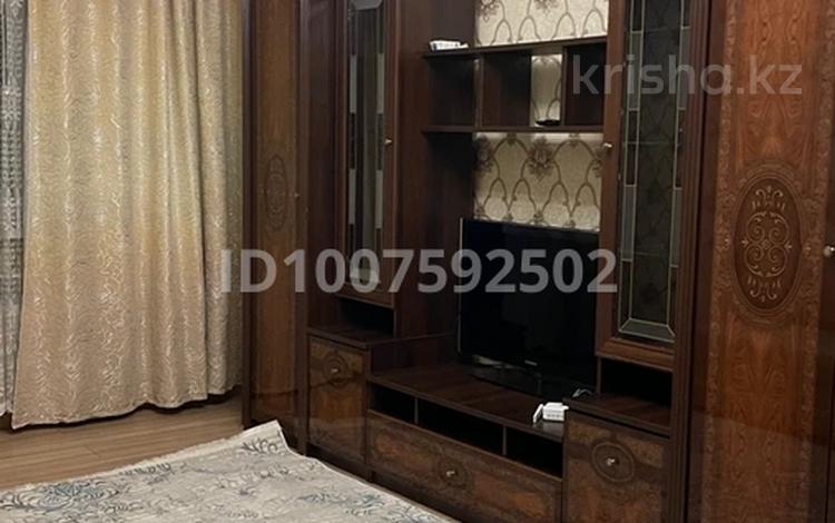 2-комнатная квартира · 66 м² · 3/10 этаж, мкр №6 — Койшыманова за 340 000 ₸ в Алматы, Ауэзовский р-н — фото 2