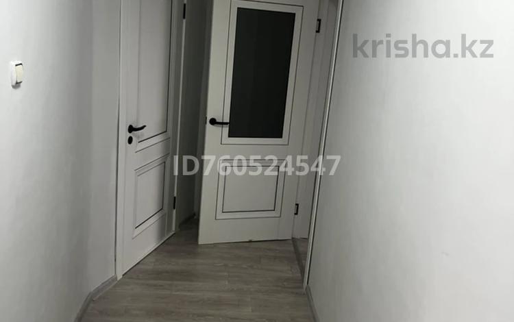 3-бөлмелі пәтер · 70 м² · 4/5 қабат, Ауэзова 4А, бағасы: 13.3 млн ₸ в Аксу — фото 63