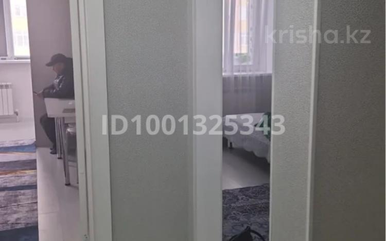 1-комнатная квартира · 90 м² · 2/5 этаж, мкр. Алтын орда, Алтын орда — Взади гп Дина за 210 000 〒 в Актобе — фото 2