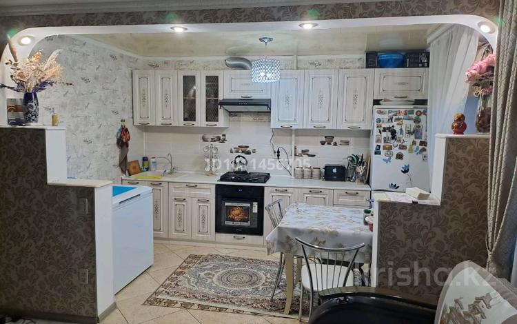 4-бөлмелі пәтер · 84.7 м² · 2/9 қабат, Абая — Абая- Курмангазы, бағасы: 32 млн ₸ в Уральске — фото 2