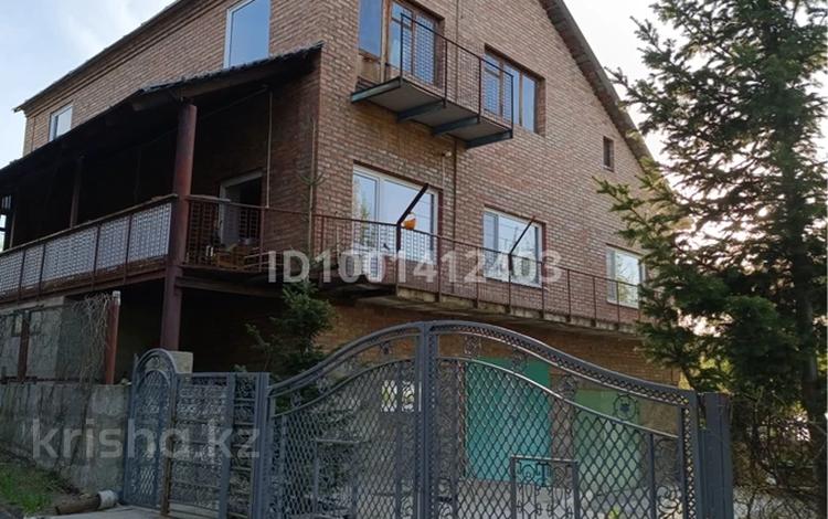 Жеке үй · 7 бөлме · 307 м² · 13.5 сот., Подгорная 60, бағасы: 42 млн ₸ в Усть-Каменогорске, Ульбинский — фото 2