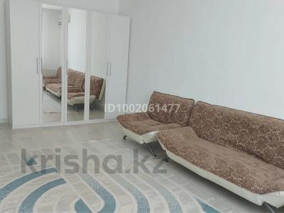 Пәтерлер в Атырауской обл.: 1-бөлмелі пәтер · 50.1 м² · 2/9 қабат, мкр. Алмагуль, 10, бағасы: 170 000 〒 1-бөлмелі пәтер · 50.1 м² · 2/9 қабат, мкр. Алмагуль, 10, бағасы: 170 000 〒 в Атырау