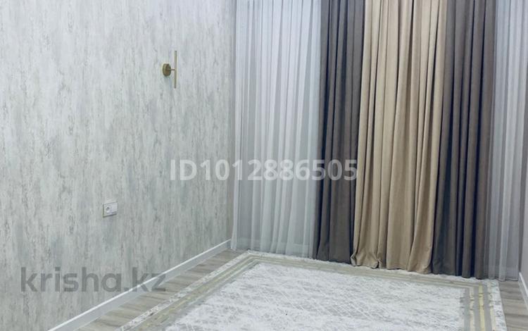 2-комнатная квартира · 72 м² · 8/10 этаж, 18А мкр 1 за 45 млн ₸ в Актау — фото 2