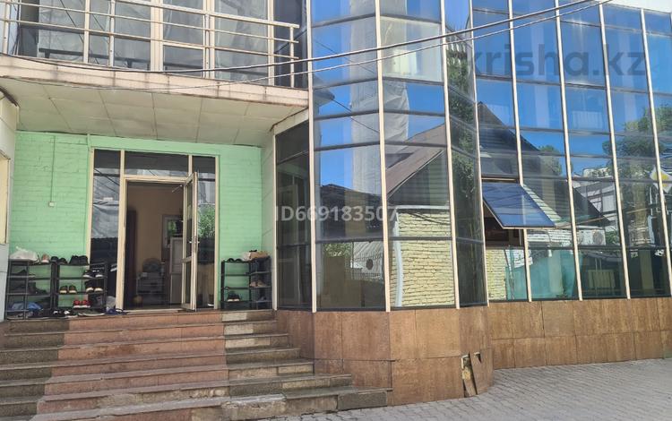 7 бөлме · 210 м² · 2 қабат, Кармысова 82/2 — Курмангазы, бағасы: 60 000 ₸ в Алматы, Медеуский р-н — фото 15