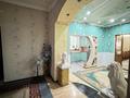Отдельный дом · 10 комнат · 240 м² · 8 сот., 6 переулок Капал 13 — Абая за 45 млн 〒 в Таразе — фото 4