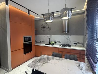 4-бөлмелі пәтер · 185 м² · 3/3 қабат, Салыкова 48, бағасы: 1.5 млн ₸ в Алматы, Ауэзовский р-н