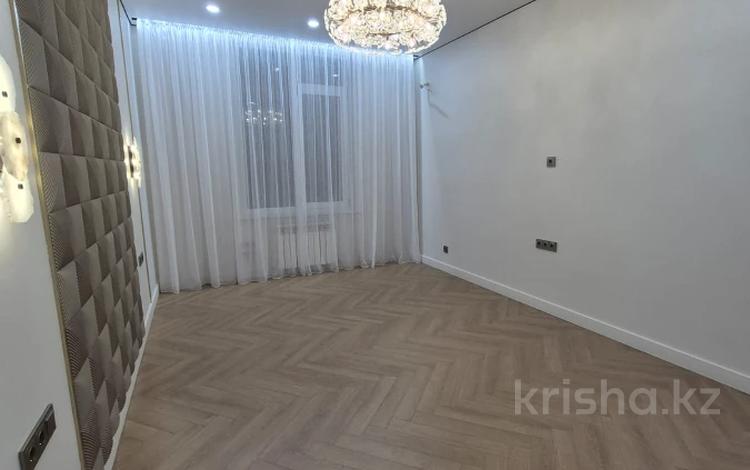 6-комнатная квартира · 185.5 м² · 8/8 этаж, Кокжал Барака 19, 19/1 за 129.9 млн ₸ в Усть-Каменогорске — фото 14