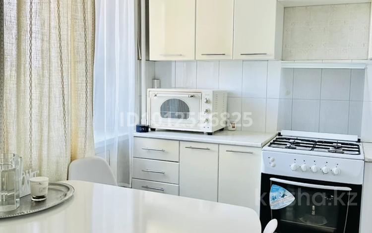 2-комнатная квартира · 42 м² · 4/5 этаж, мкр Новый Город, Абдирова 48/2 за 19.8 млн ₸ в Караганде, Казыбек би р-н — фото 2