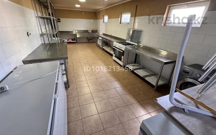 Отдельный дом · 2 комнаты · 150 м² · 7 сот., Тумар ханша 32 за 280 000 ₸ в Атырау — фото 2