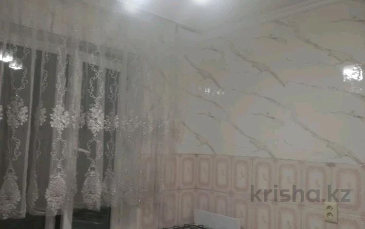 1-бөлмелі пәтер · 35 м² · 2/5 қабат, мкр Айнабулак-3 106, бағасы: 180 000 ₸ в Алматы, Жетысуский р-н — фото 2