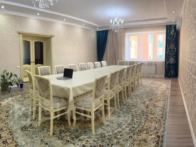 5-комнатная квартира · 234.5 м² · 5/9 этаж, мкр. Алтын орда, пр. Алии Молдагуловой за 92 млн 〒 в Актобе