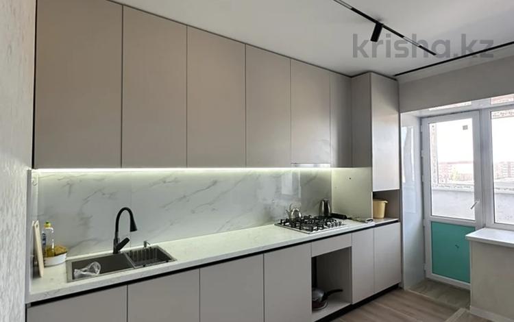 2-комнатная квартира · 92 м² · 7/9 этаж, мкр. Алтын орда 54а за 160 000 ₸ в Актобе — фото 2