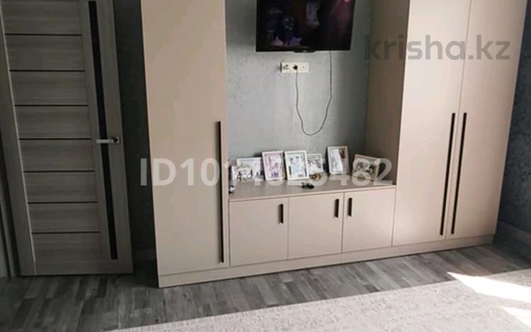 Отдельный дом · 3 комнаты · 105 м² · 5 сот., Шара Жиенкулова 8 за 26 млн ₸ в Уральске — фото 2