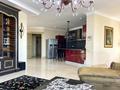 8-комнатная квартира · 424.1 м² · 21/22 этаж, Кабанбай батыра 87 за 3.9 млн 〒 в Алматы, Алмалинский р-н — фото 3