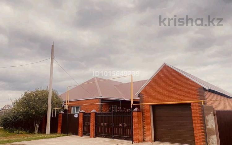 Отдельный дом · 4 комнаты · 149.9 м² · 10 сот., мкр. Зачаганск пгт, Калменова 1 — Микрорайон Акжайык за 75 млн ₸ в Уральске — фото 2