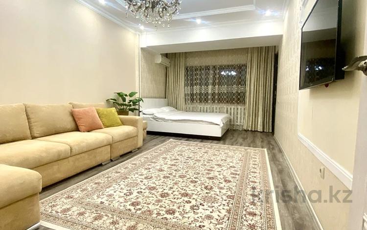 3-комнатная квартира · 70 м² · 2/9 этаж, мкр Самал-1 4 за 30 000 ₸ в Алматы, Медеуский р-н — фото 15