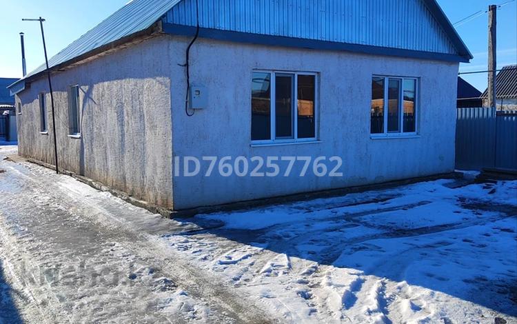 Часть дома · 4 комнаты · 100 м² · 4.5 сот., Дулат Бабатайулы 2 за 20 млн ₸ в Уральске — фото 2