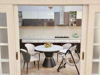5-бөлмелі пәтер · 300 м² · 2/4 қабат, Улан — ЗВОНИТЕ СЕМЁНУ, бағасы: 1.5 млн ₸ в Алматы, Бостандыкский р-н