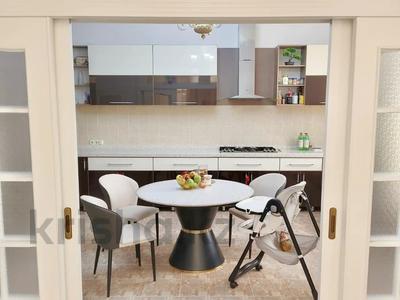 5-комнатная квартира · 300 м² · 2/4 этаж, Улан — ЗВОНИТЕ СЕМЁНУ за 1.5 млн ₸ в Алматы, Бостандыкский р-н