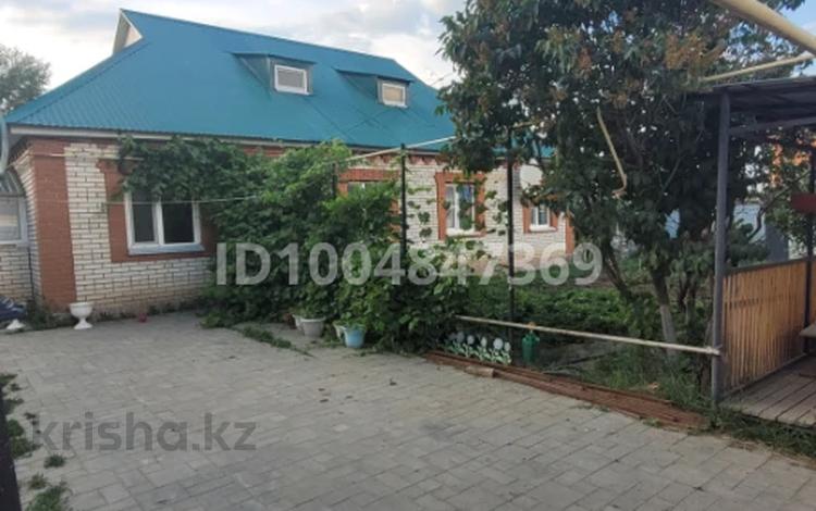 Отдельный дом · 7 комнат · 180 м² · 5 сот., Чеснокова 1/1 — Ел Ырысы за 37 млн 〒 в Уральске — фото 2