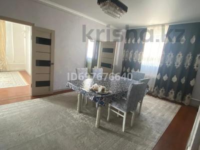 Жеке үй • 3 бөлмелер • 180 м² • ай сайын, Мақашева 32, бағасы: 150 000 〒 в 