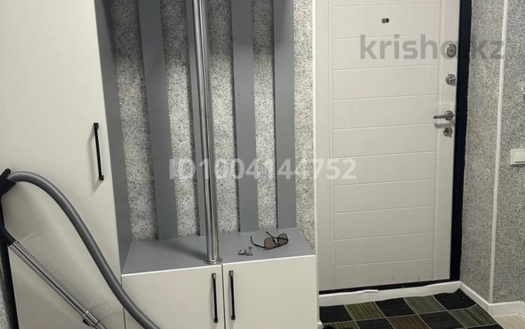 2-бөлмелі пәтер · 42 м² · 1/10 қабат, Толе би — Толе би, бағасы: 300 000 ₸ в Алматы, Ауэзовский р-н — фото 2