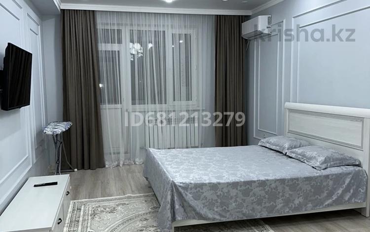 1-комнатная квартира, 50 м², 1/5 этаж посуточно, Каратал за 15 999 〒 в Талдыкоргане, Каратал — фото 38