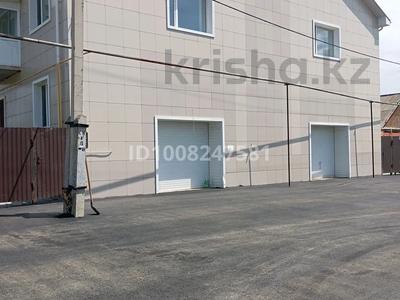 Отдельный дом · 16 комнат · 733 м², Комарова 8 — Район наримановки за 2 млн 〒 в Костанае