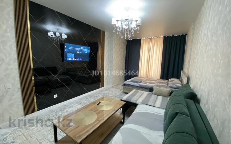 2-комнатная квартира · 65 м² · 9/12 этаж, Сафуан Шаймерденова 4/3 — Нурлы Жол вокзал, Нажмиденова-Калдаякова за 18 000 ₸ в Астане, Сарайшык р-н — фото 2