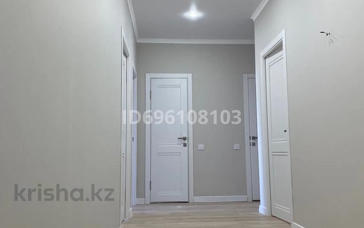 3-бөлмелі пәтер · 96 м² · 2/7 қабат, 16-ш/а. 15/1 — ТРК Актау, бағасы: 36 млн ₸ в 16-й мкр  — фото 2
