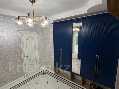 3-комнатная квартира · 117.8 м² · 10/36 этаж, Кабанбай батыра 11 за 70 млн ₸ в Астане, Есильский р-н