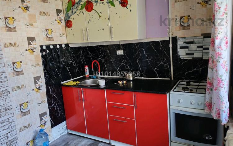 1-комнатная квартира · 35.4 м² · 1/5 этаж, 4 микрорайон 8 за 3 млн ₸ в Алге — фото 16