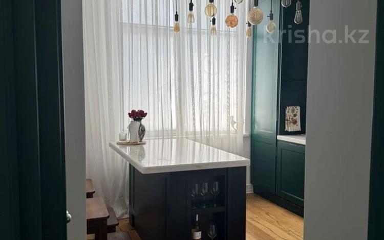 2-комнатная квартира · 76 м² · 7/7 этаж, Шамши Калдаякова 4/1 за 500 000 ₸ в Астане, Алматы р-н — фото 2