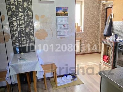 2-бөлмелі пәтер · 53.8 м² · 2/4 қабат, 2-й мкр 15, бағасы: 12 млн ₸ в Актау
