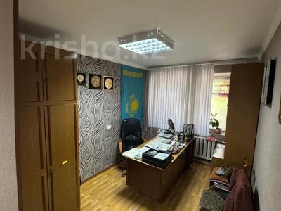 4-комнатная квартира · 122.4 м² · 1/4 этаж, Бауржан Момышулы 115 за 14.5 млн 〒 в Экибастузе