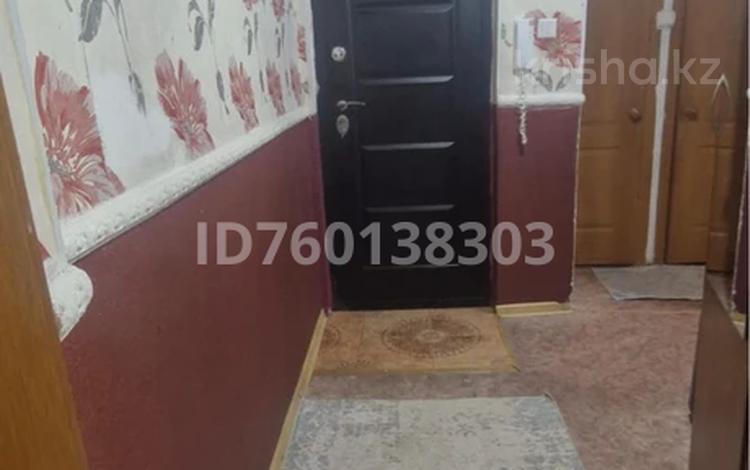 4-комнатная квартира · 70 м² · 5/5 этаж, Владимирское 53 за 16 млн 〒 в Атырау, мкр Авангард-3 — фото 2