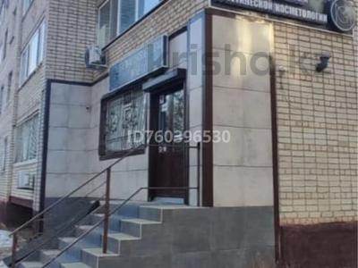 Свободное назначение, офисы, магазины и бутики, салоны красоты, медцентры и аптеки · 72 м² за 38 млн ₸ в Актобе, мкр 12