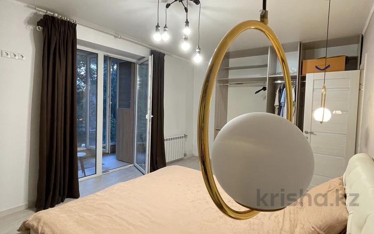 3-комнатная квартира, 75 м², 2/4 этаж, Тулебаева 112 — Толе Би