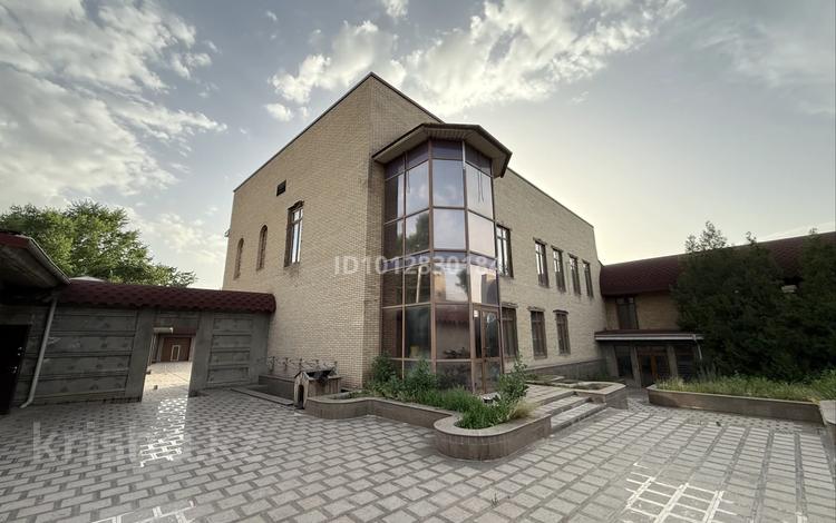 Жеке үй · 7 бөлме · 1588 м² · 24 жүзд., Кенесары хана, бағасы: 710 млн ₸ в Алматы, Наурызбайский р-н — фото 2