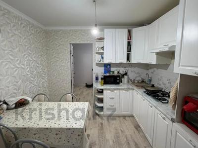 3-комнатная квартира · 69.4 м² · 4/5 этаж, Братьев Жубановых за 21.2 млн ₸ в Актобе