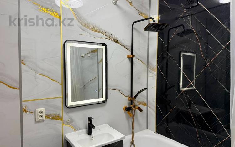 1-комнатная квартира · 31.8 м² · 2/5 этаж, ДУЙСЕНОВА ТАКИХ ЦЕН НЕТУ 114 за 23.5 млн ₸ в Алматы, Алмалинский р-н — фото 2