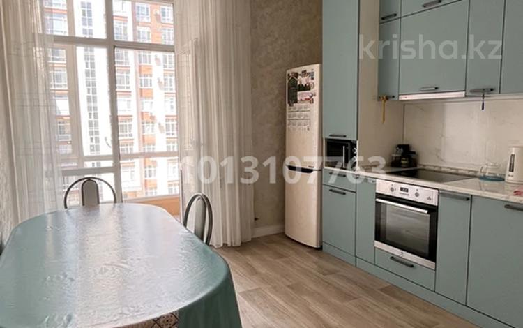 2-комнатная квартира · 64 м² · 5/10 этаж, мкр Юго-Восток, Микрорайон Байкена Ашимова 21 за 40 млн ₸ в Караганде, Казыбек би р-н — фото 2