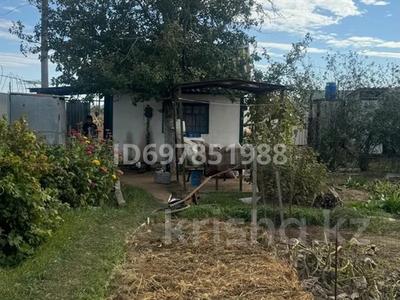 Дача · 1 комната · 10 м² · 8.5 сот., Горэлектросеть 21 за 3 млн 〒 в Актобе, мкр Гормолзавод