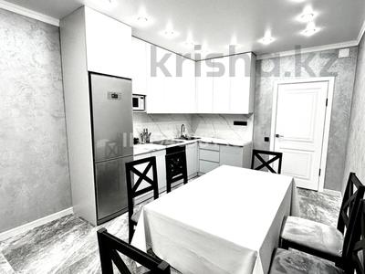 2-комнатная квартира · 80 м² · 2/9 этаж, Жк Нурия 15 — Магнум за 300 000 ₸ в 