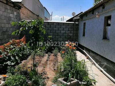 Отдельный дом · 4 комнаты · 80 м² · 3.5 сот., мкр Азат, Оразбаева 50/2 за 17.5 млн ₸ в Шымкенте, Енбекшинский р-н