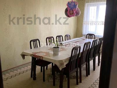 4-бөлмелі пәтер · 83 м² · 2/5 қабат, Курылысшы 10, бағасы: 28 млн 〒 в Аксукенте