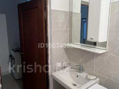 3-бөлмелі пәтер · 120 м² · 2 қабат, Сыпыра жырау 8, бағасы: 120 000 ₸ в Атырау, мкр Мирас